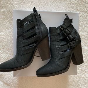 Steve Madden Rookiie Ankle Booties
